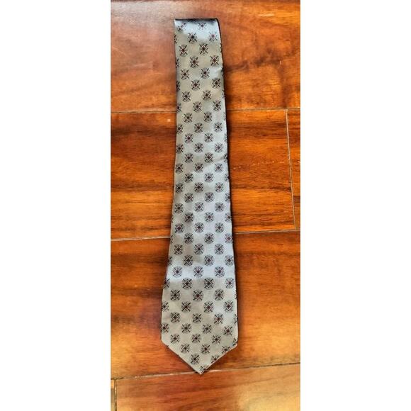 Christian Dior Silk Tie Silver Medallion Pattern – Made in USA, Italian Fabric - Picture 9 of 9